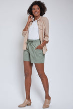 Load image into Gallery viewer, Drawstring Shorts with Pleated Side Pockets: LARGE / FERN
