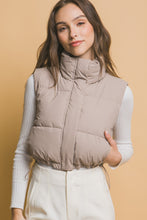 Load image into Gallery viewer, Cropped Puffer Vest
